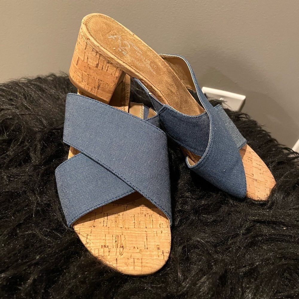 A2 by Aerosoles size 9